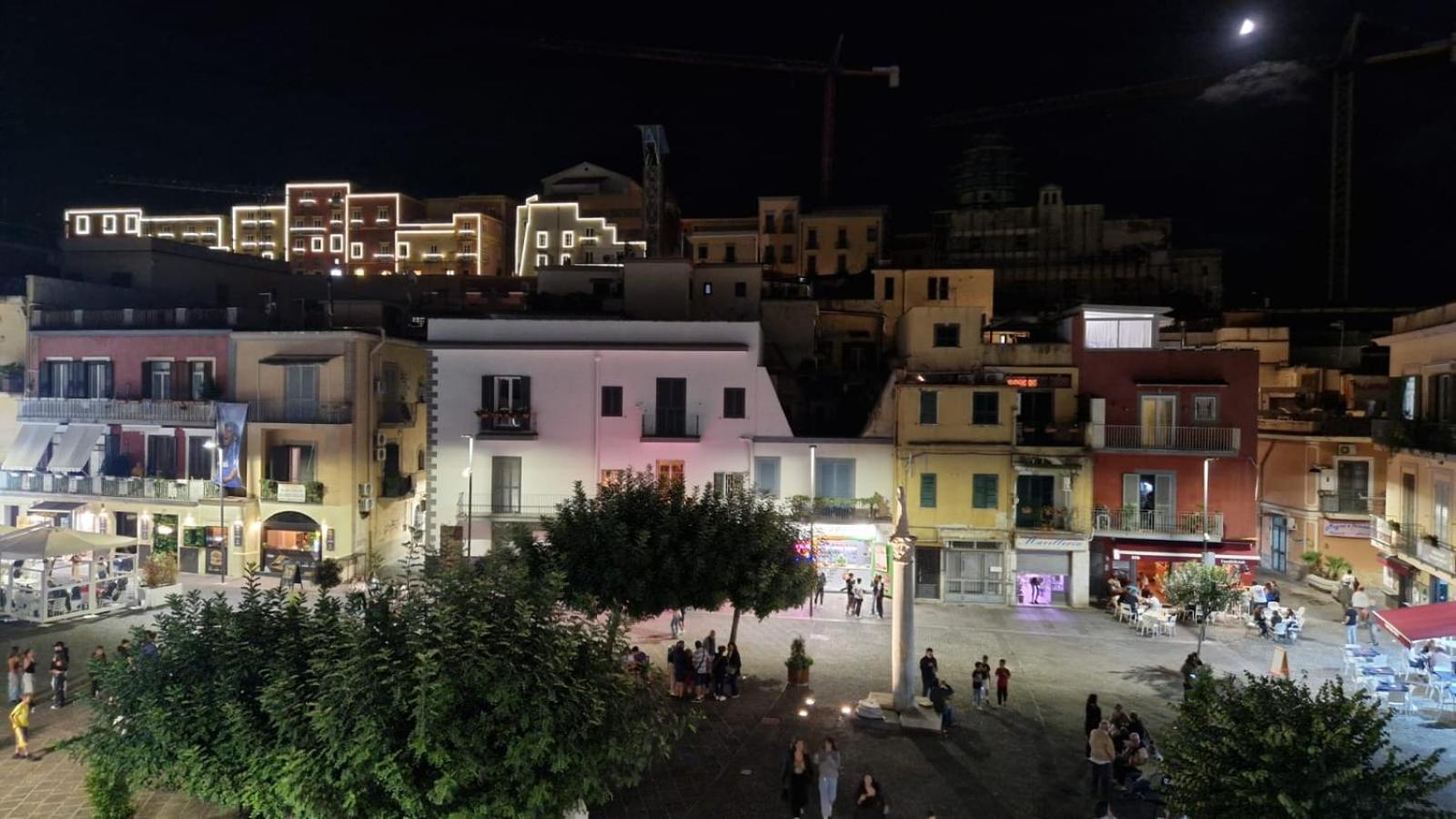 Bed and Breakfast Centro Storico Bed E Breakfast Pozzuoli Exterior foto